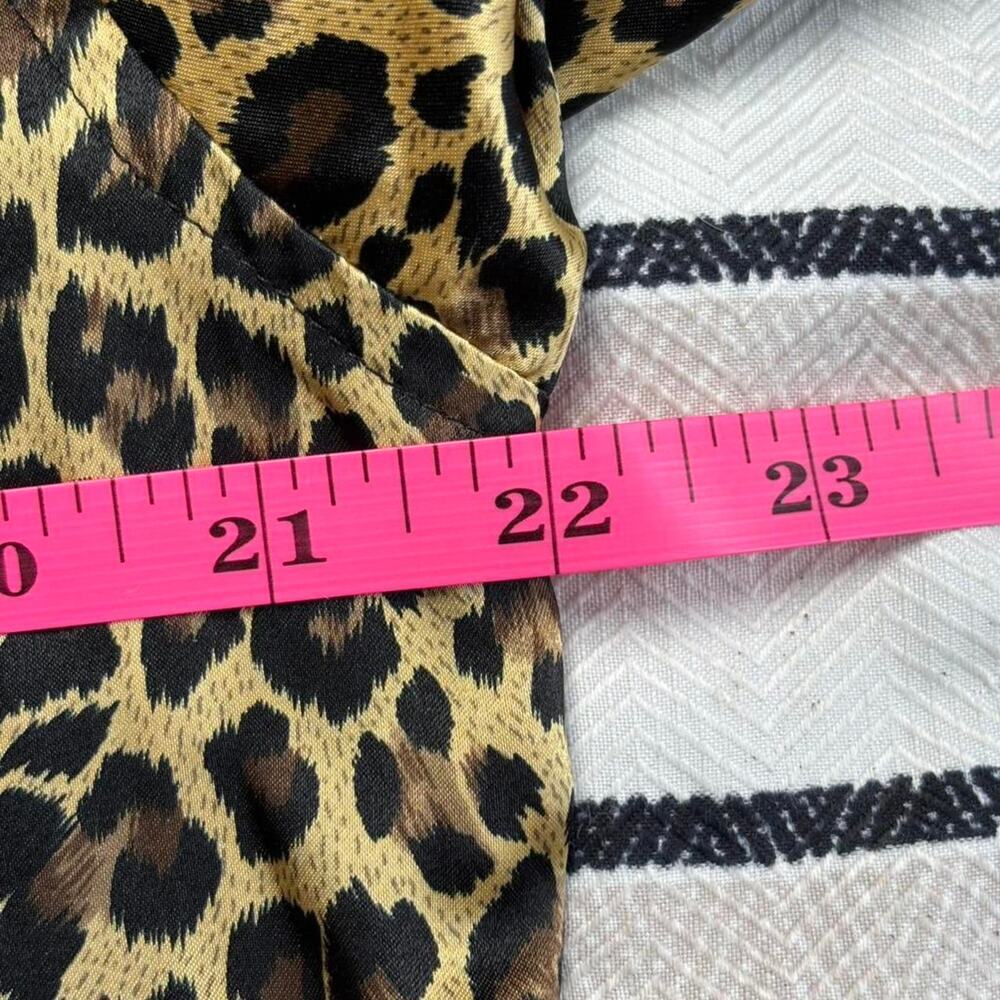 Victoria's Secret Women's Pajama Top S Leopard Print Satin-Like Black Tan - Picture 7 of 7